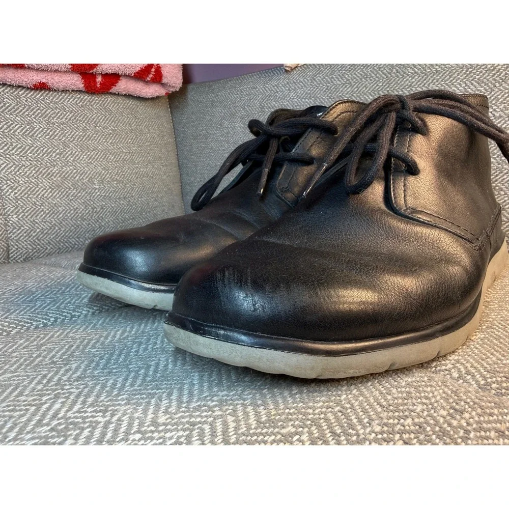 UGG Freamon Black Leather Chukka Boots Mens 8 1013234 EnerG Comfort Treadlite